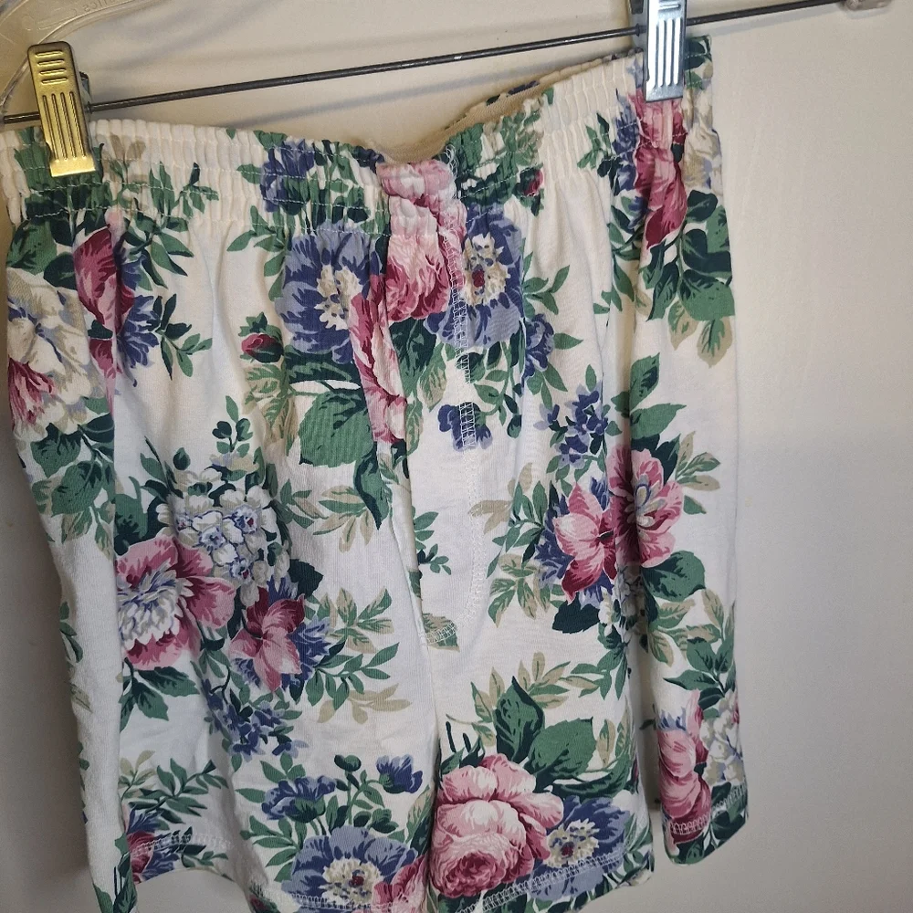 Vintage L.A Movers Floral Cropped Top & Shorts. Size Small - Picture 5 of 7